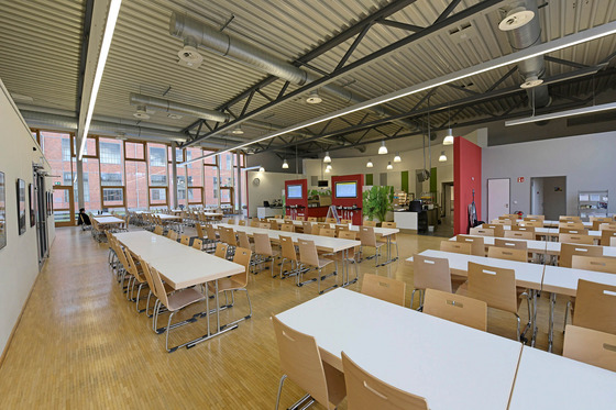 Die Mensa Lingen ist der Treffpunkt für alle Studierenden am Campus Lingen.